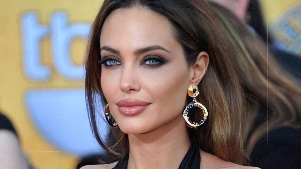 Angelina-Jolie