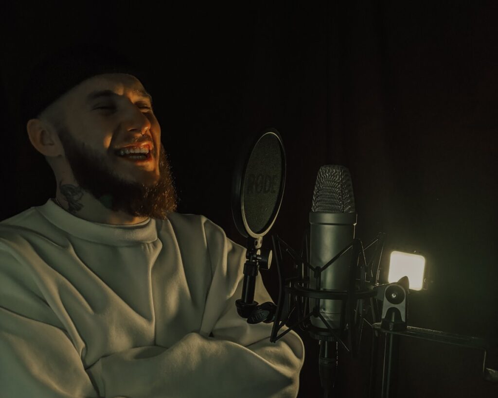 ENNDYOFF презентує “Думаю” - музичний маніфест покоління у стані внутрішнього пошуку