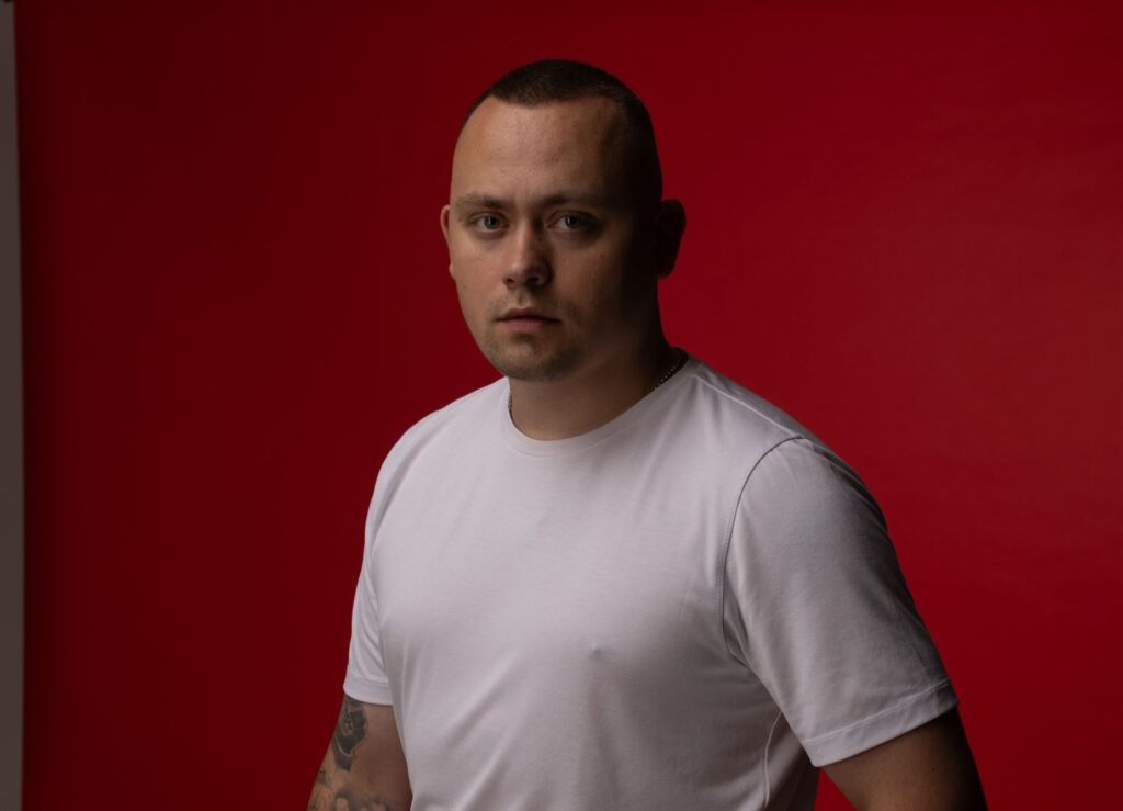 Відомий інфлюенсер THE OLEG презентує дебютний трек «Мила не плач», який покликаний стати підтримкою для кожної дівчини