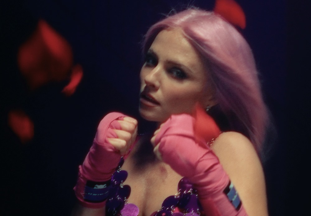 «Вона більше не гріє чужих»: співачка SVITLA презентує нову пісню «Kryzhana» про жінку, яка перестала віддавати себе до останнього