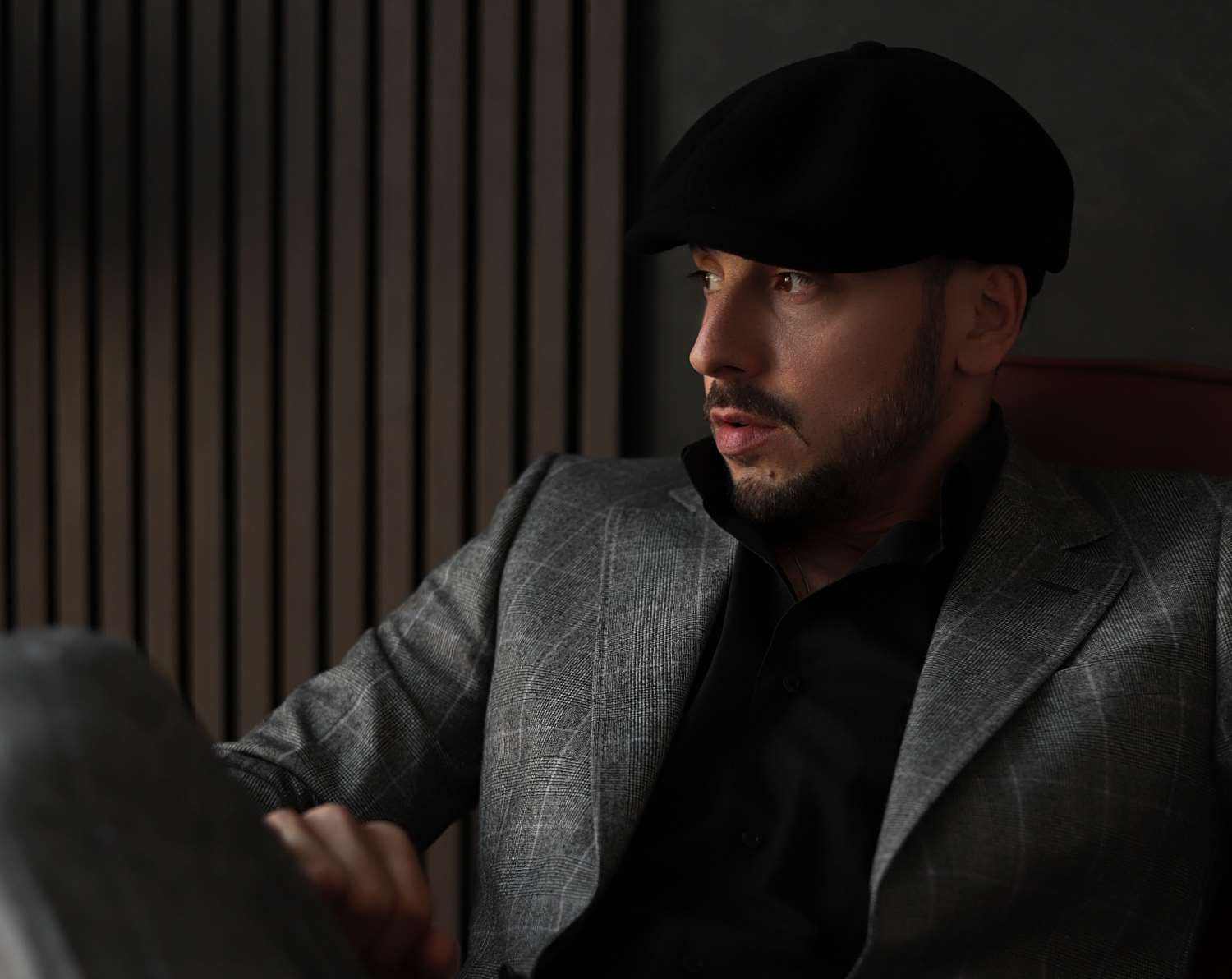 Сергій Мироненко представив пісню-присвяту українським жінкам “Одна на мільйон”