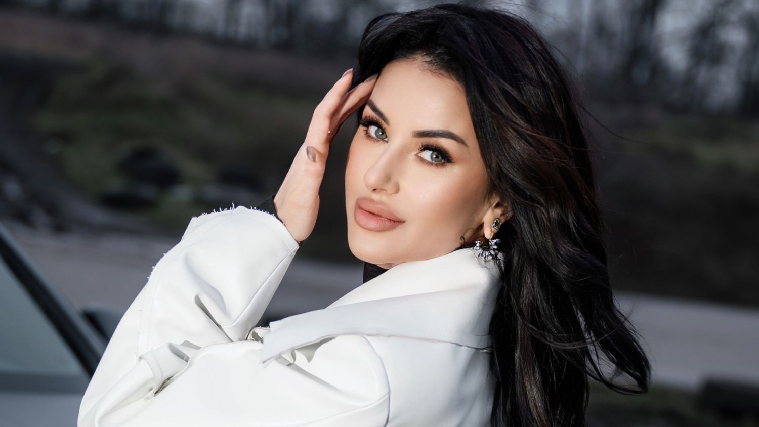 STEFANI презентувала дебютну пісню «ФЕЙК» – історію про фальшиве кохання і силу сказати «досить»