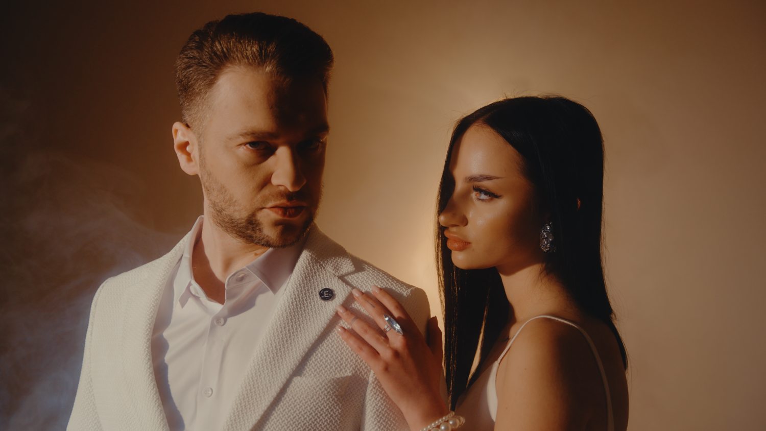 Новий кліп Артема Кондратюка & Yershov «Жму на Play» розповідає про шлях до себе