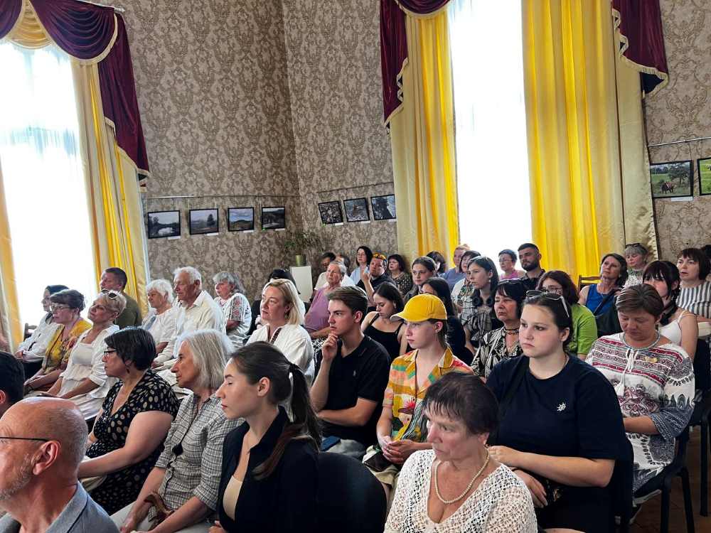 Між Київщиною та Гуцульщиною: у Коломиї відкрили культурний проєкт «Свою Україну любіть»